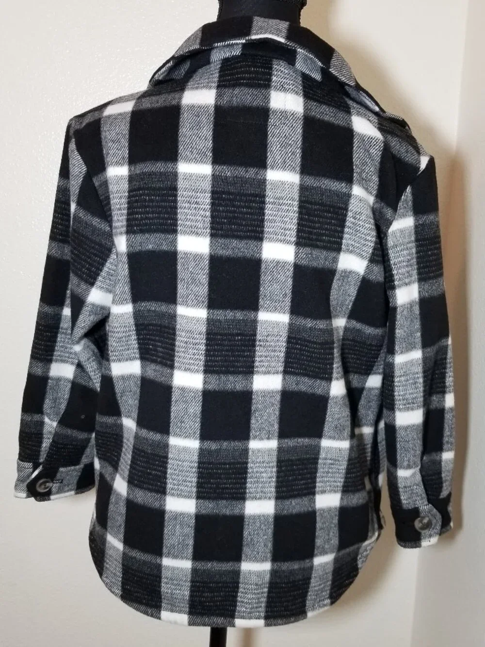 Old Navy Shacket Unisex M 8 Black White Plaid Fleece Button Up Shirt Jacket Kids